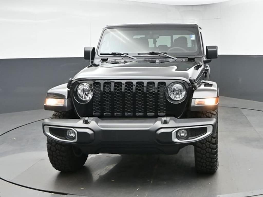 Used 2023 Jeep Gladiator Sport S Truck
