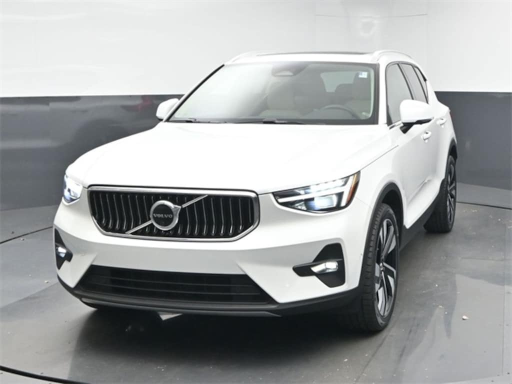 Used 2023 Volvo XC40 Ultimate SUV