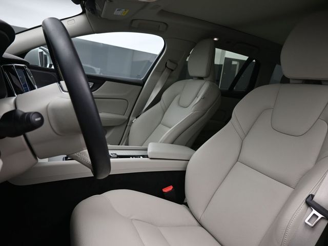 2024 Volvo V60 Cross Country Plus - Photo 9