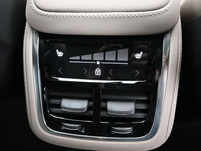 2026 Volvo XC90 Plus - Photo 35