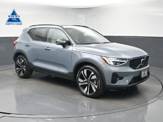 2023 Volvo XC40