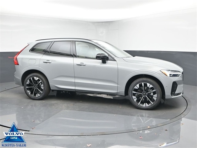 2026 Volvo XC60 Plus's photo