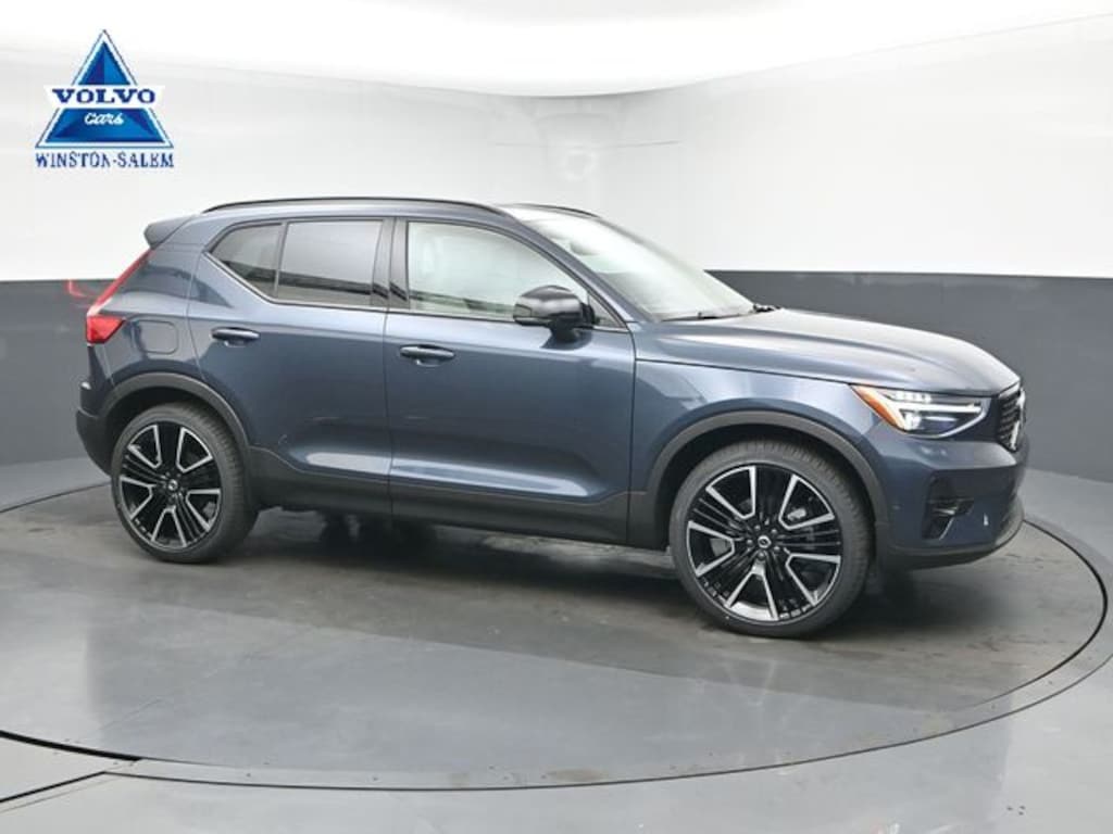 New 2026 Volvo XC40 B5 Ultra SUV