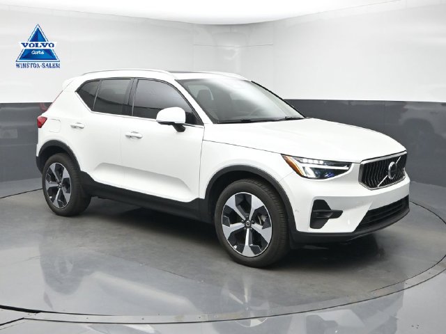2024 Volvo XC40 Plus