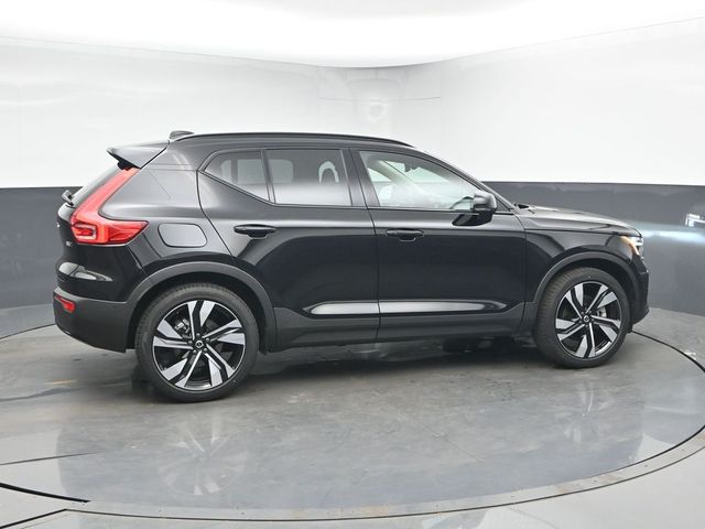 2024 Volvo XC40 Plus - Photo 8