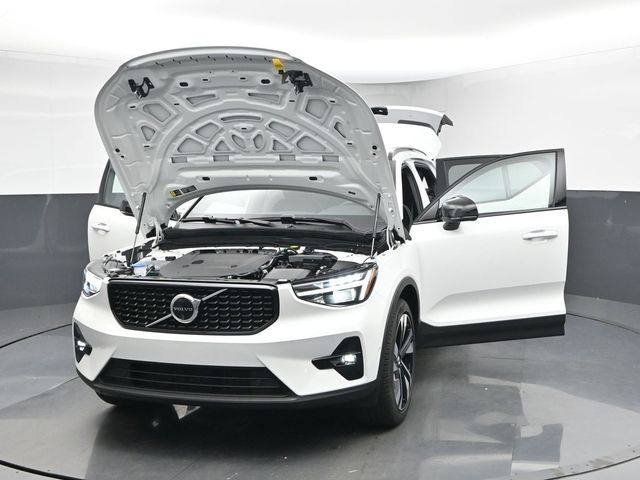 2024 Volvo XC40 Plus - Photo 48