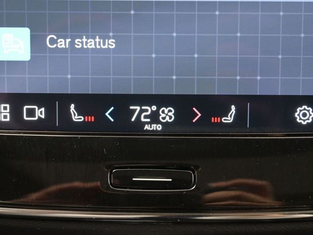 2024 Volvo XC40 Plus - Photo 19