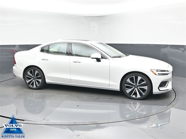 2023 Volvo S60 Ultimate's photo
