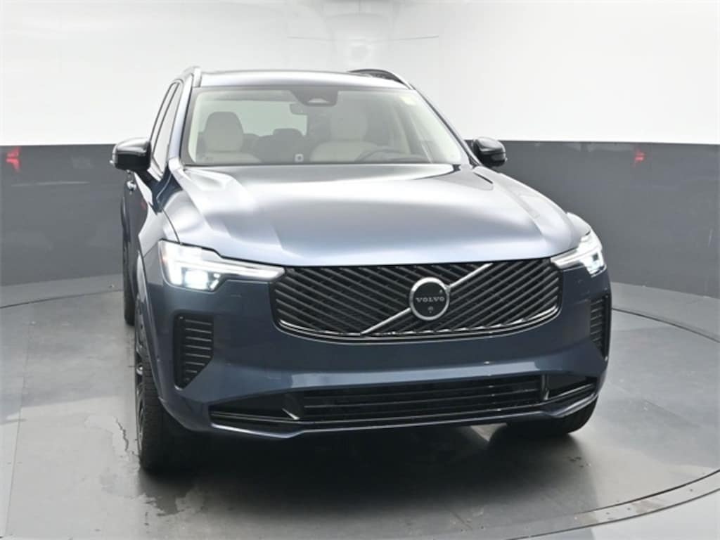 New 2026 Volvo XC90 B6 Ultra Dark Theme 6-Seater SUV