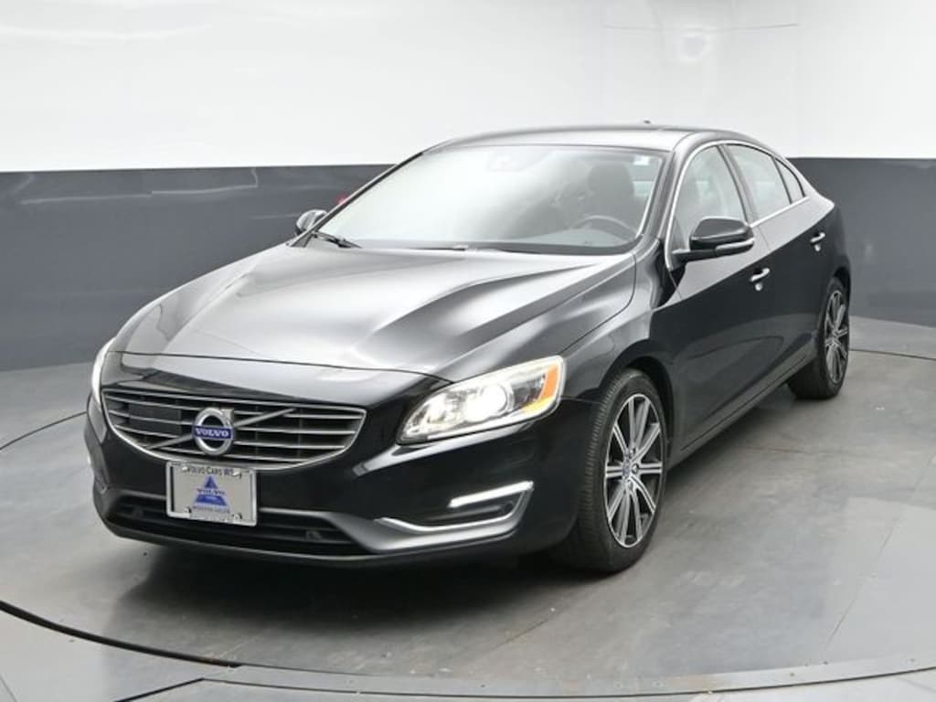 Used 2018 Volvo S60 Inscription T5 Platinum Sedan