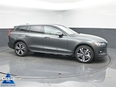 2026 Volvo V60 Cross Country B5 Plus AWD V26137 Wagon