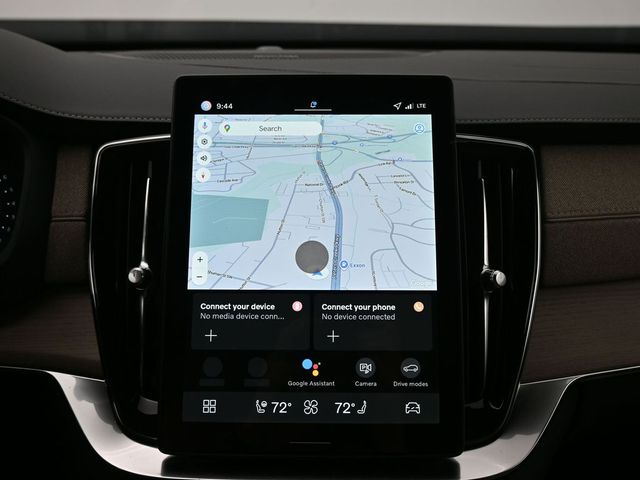 2026 Volvo XC90 Plus - Photo 14