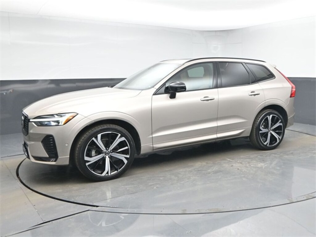 Used 2023 Volvo XC60 B5 Ultimate Dark Theme SUV