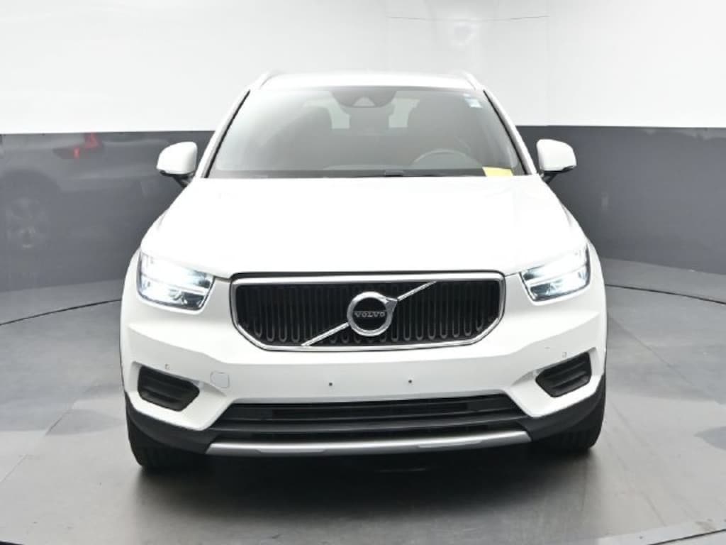 Used 2019 Volvo XC40 Momentum SUV