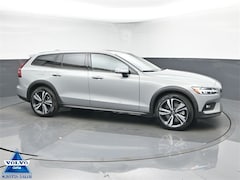 2026 Volvo V60 Cross Country B5 Plus AWD V26145 Wagon