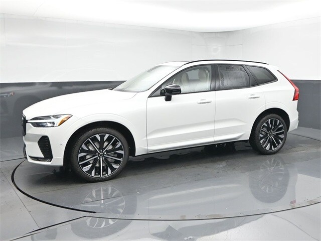 2026 Volvo XC60 B5 photo 3