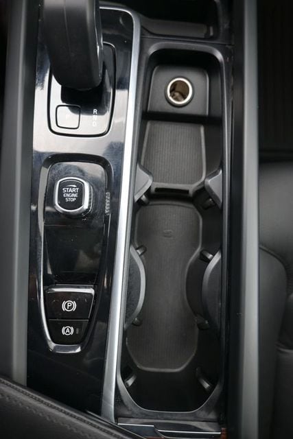 2023 Volvo XC60 Plus - Photo 10