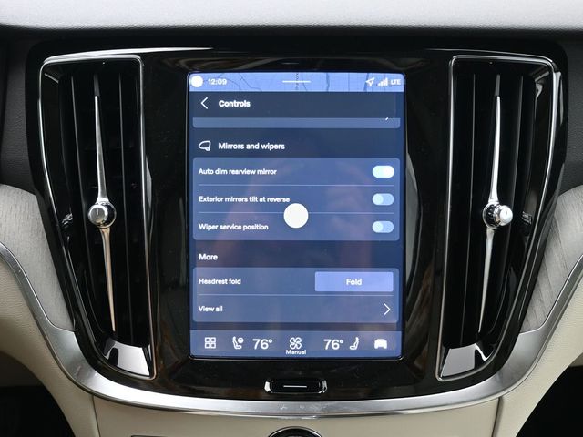 2026 Volvo V60 Cross Country Plus - Photo 18