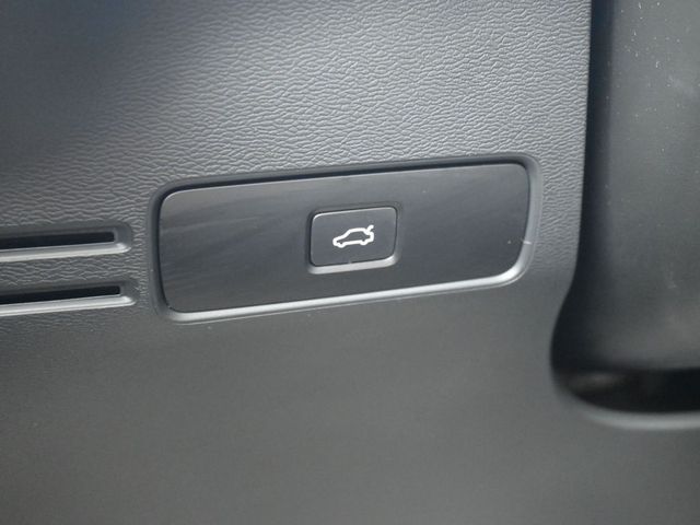 2024 Volvo XC40 Plus - Photo 26