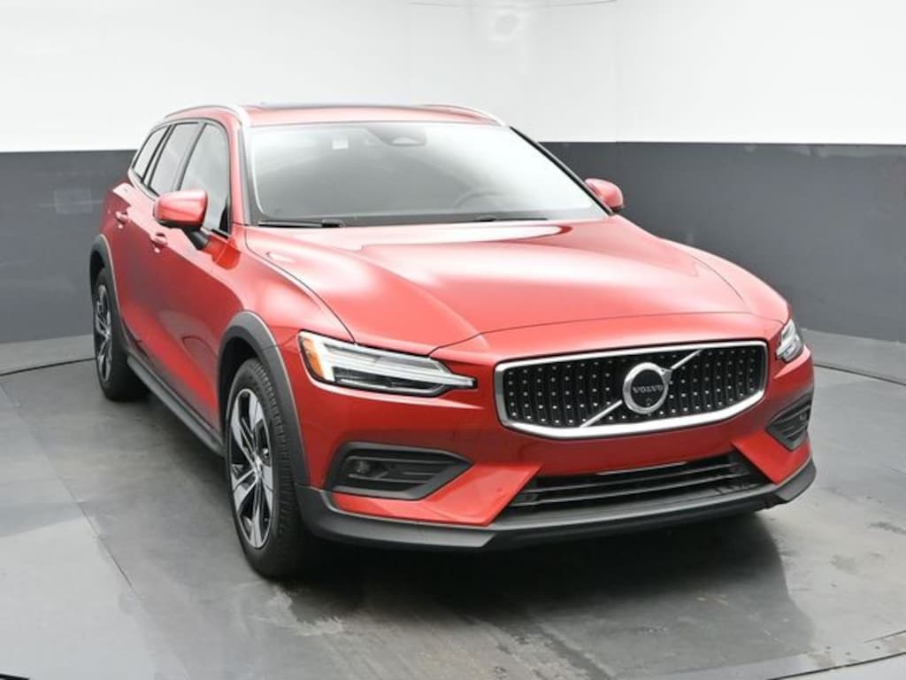 Used 2025 Volvo V60 Cross Country B5 Plus Wagon