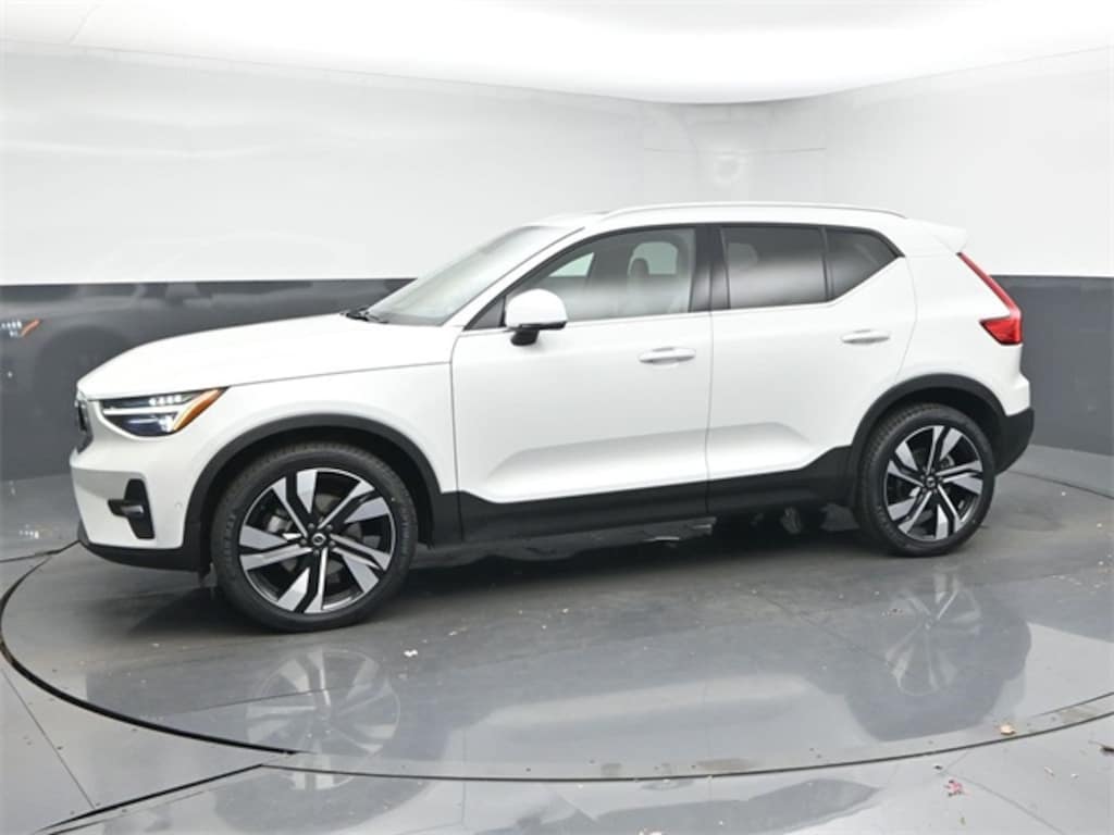 Used 2023 Volvo XC40 Ultimate SUV