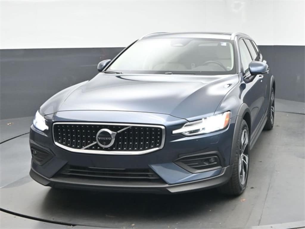 Used 2024 Volvo V60 Cross Country B5 Plus Wagon
