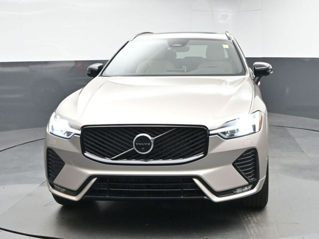 New 2026 Volvo XC60 B5 Plus SUV