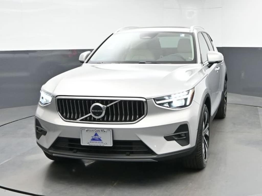 Used 2023 Volvo XC40 Ultimate SUV