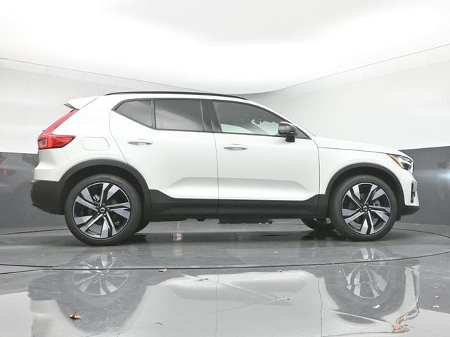 2024 Volvo XC40 Plus - Photo 42