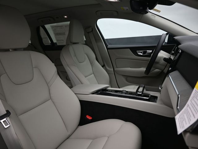2026 Volvo V60 Cross Country Plus - Photo 34