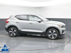 2024 Volvo XC40 B5 Plus Bright Theme SUV