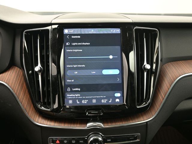2023 Volvo XC60 Plus - Photo 16