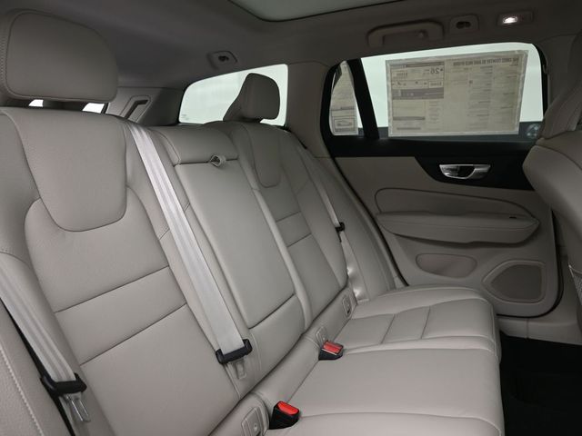 2026 Volvo V60 Cross Country Plus - Photo 32