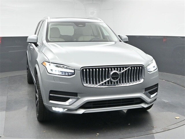 2024 Volvo XC90 B5 Plus photo 2