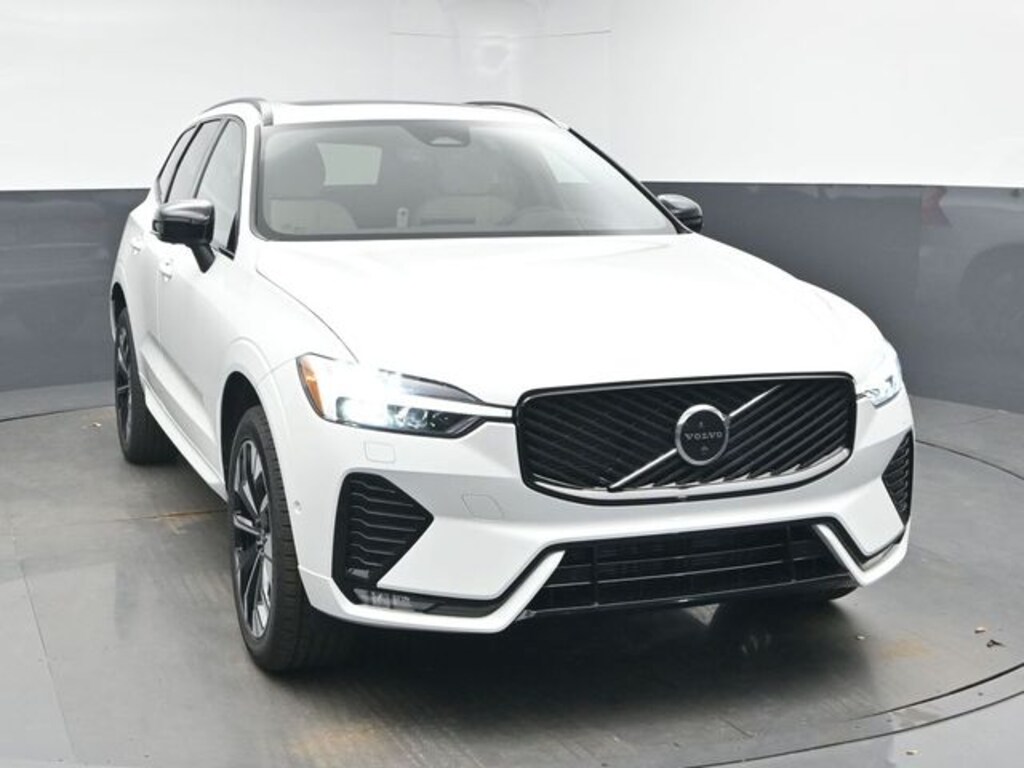 New 2026 Volvo XC60 B5 Plus SUV