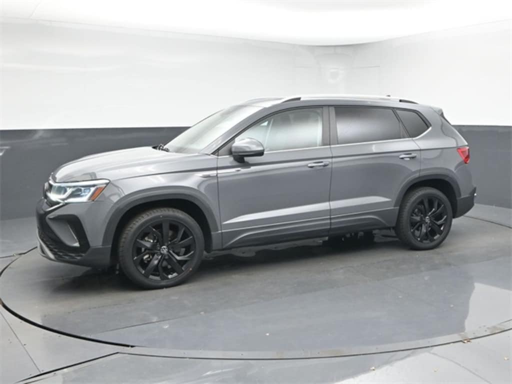 Used 2022 Volkswagen Taos 1.5T SEL SUV