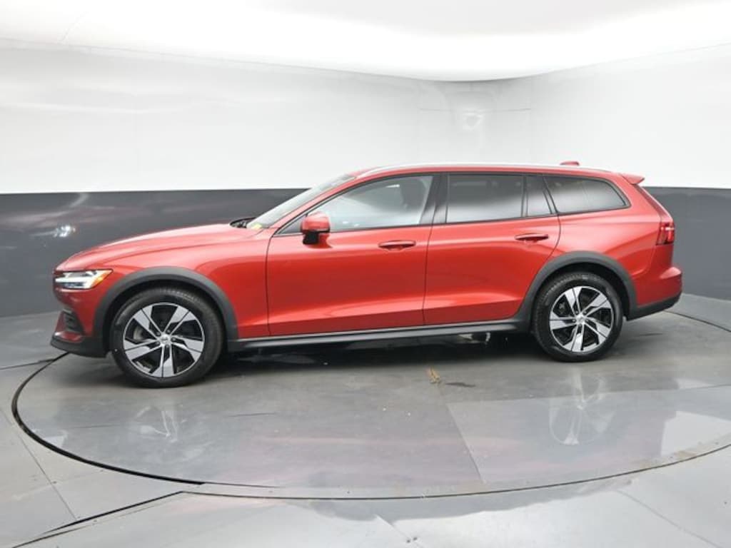 Used 2024 Volvo V60 Cross Country B5 Plus Wagon