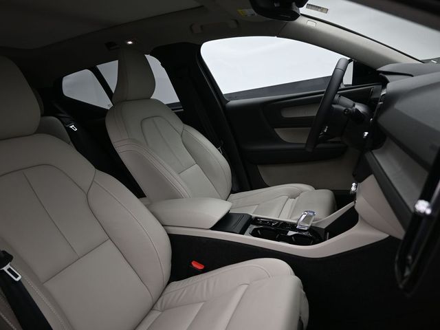 2024 Volvo XC40 Plus - Photo 35