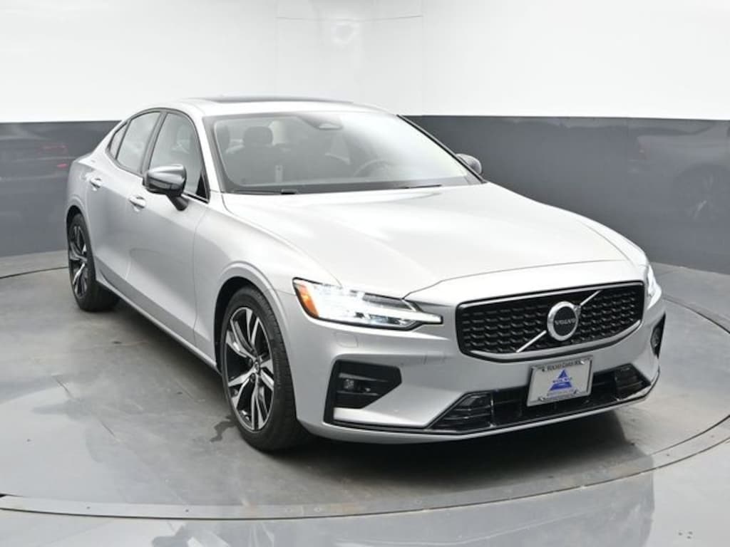 Used 2023 Volvo S60 B5 Core Dark Theme Sedan