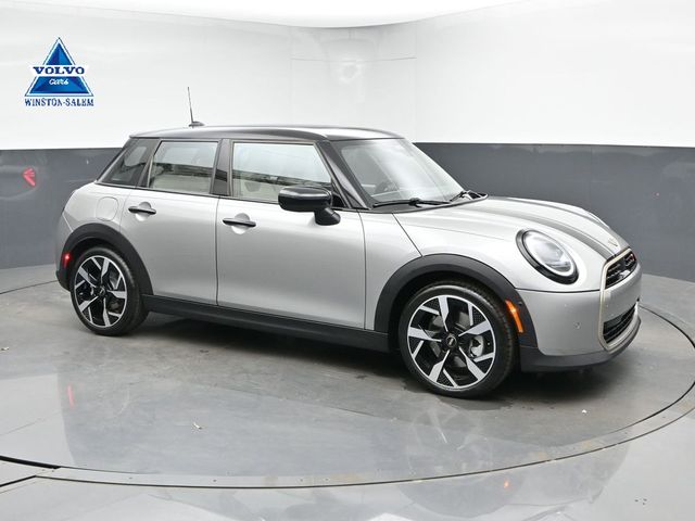 2026 MINI Hardtop Cooper S's photo