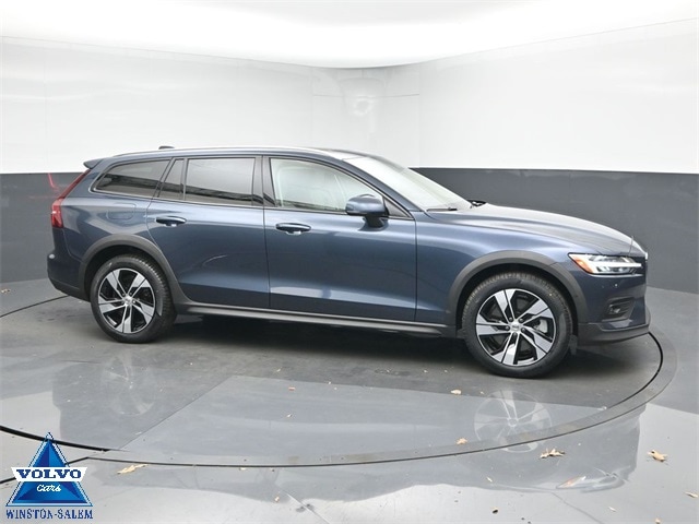2024 Volvo V60 Cross Country