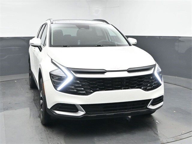 2025 Kia Sportage Hybrid EX photo 2
