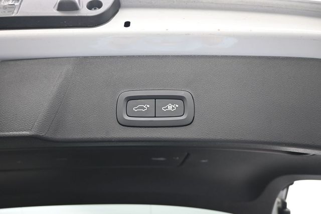 2024 Volvo XC40 Plus - Photo 31