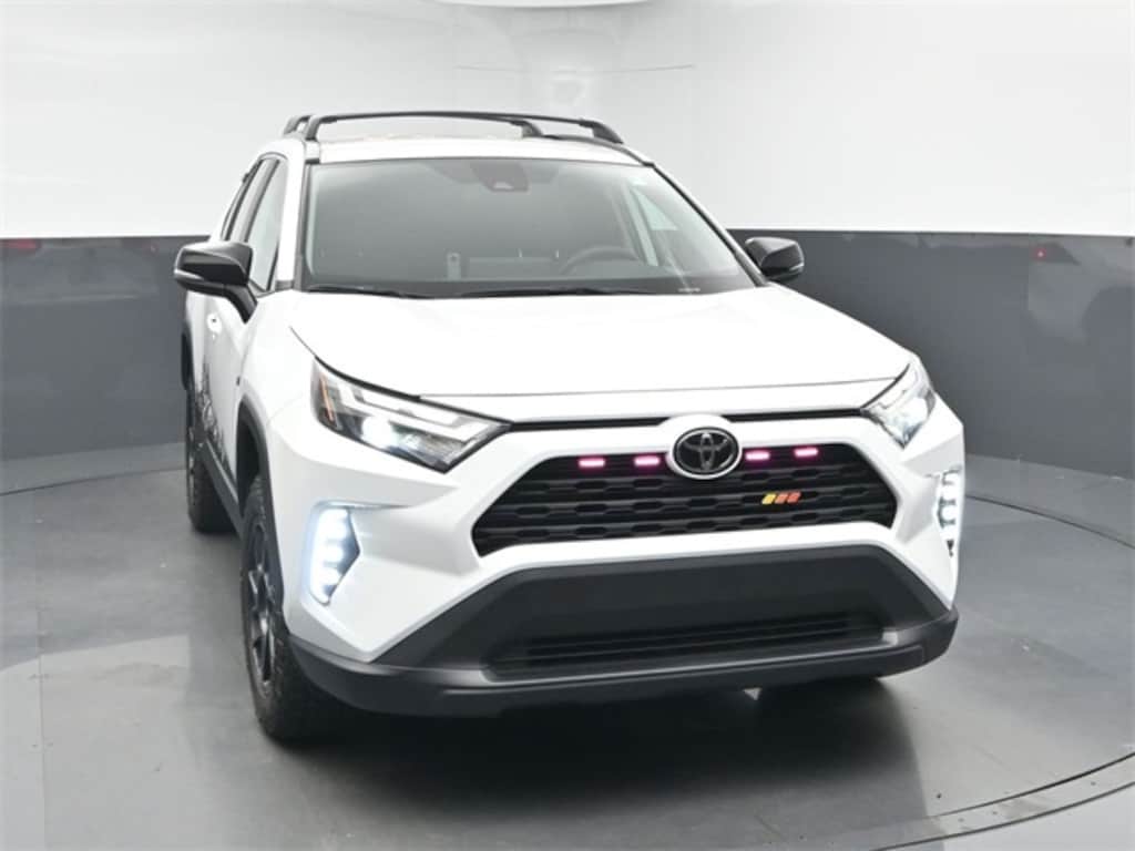 Used 2022 Toyota RAV4 XLE SUV