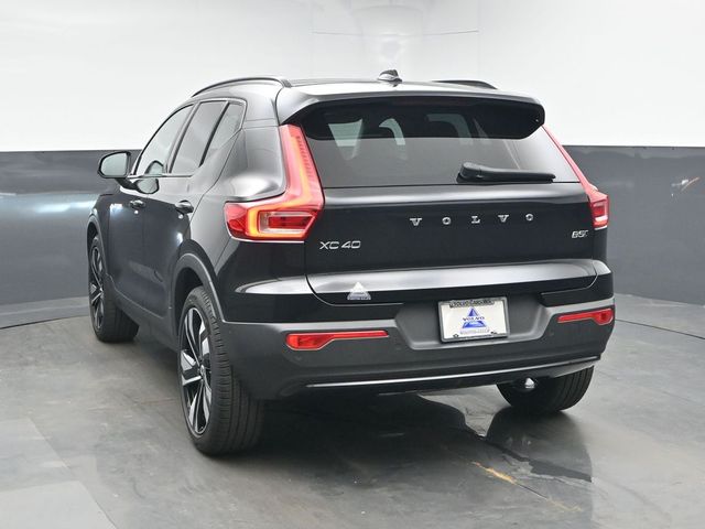 2024 Volvo XC40 Plus - Photo 7