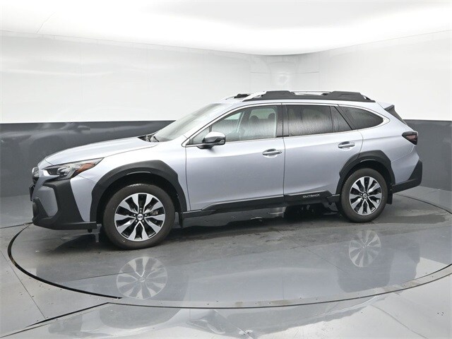 2023 Subaru Outback Touring photo 3