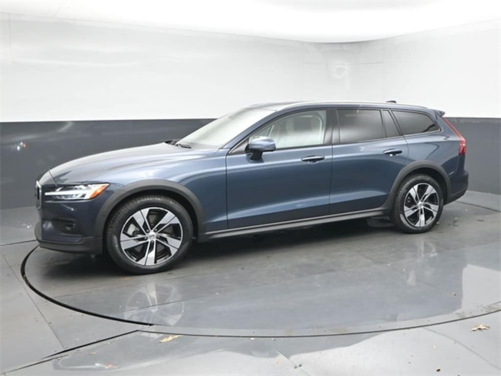 Used 2024 Volvo V60 Cross Country B5 Plus Wagon