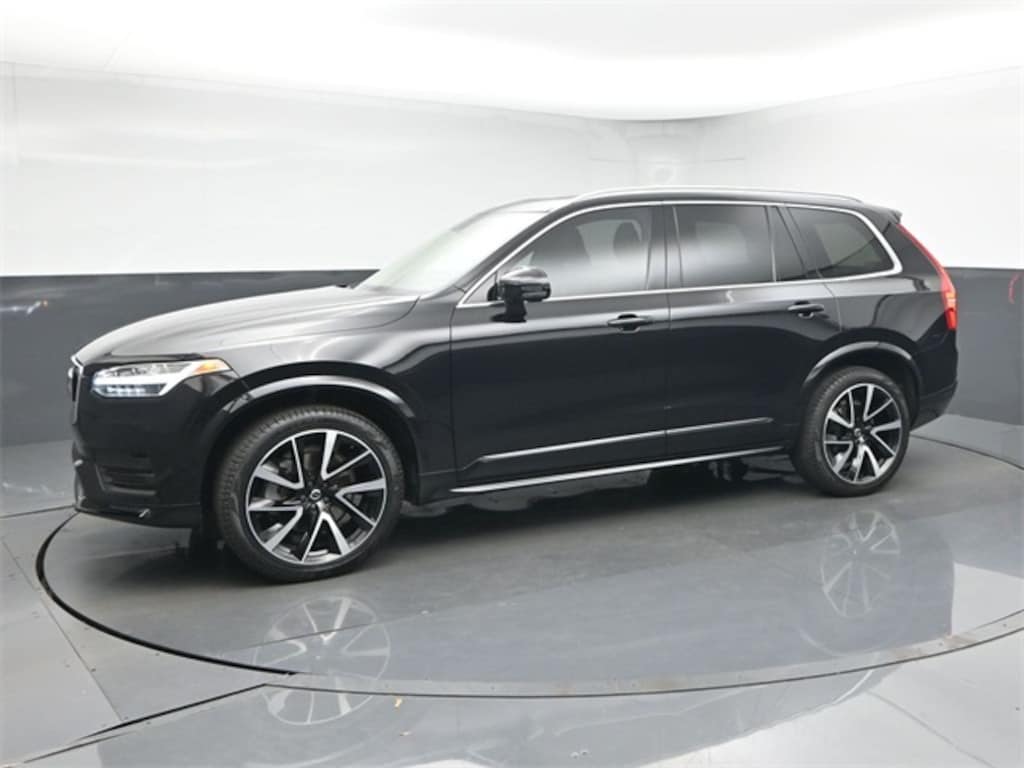 Used 2021 Volvo XC90 T6 Momentum SUV