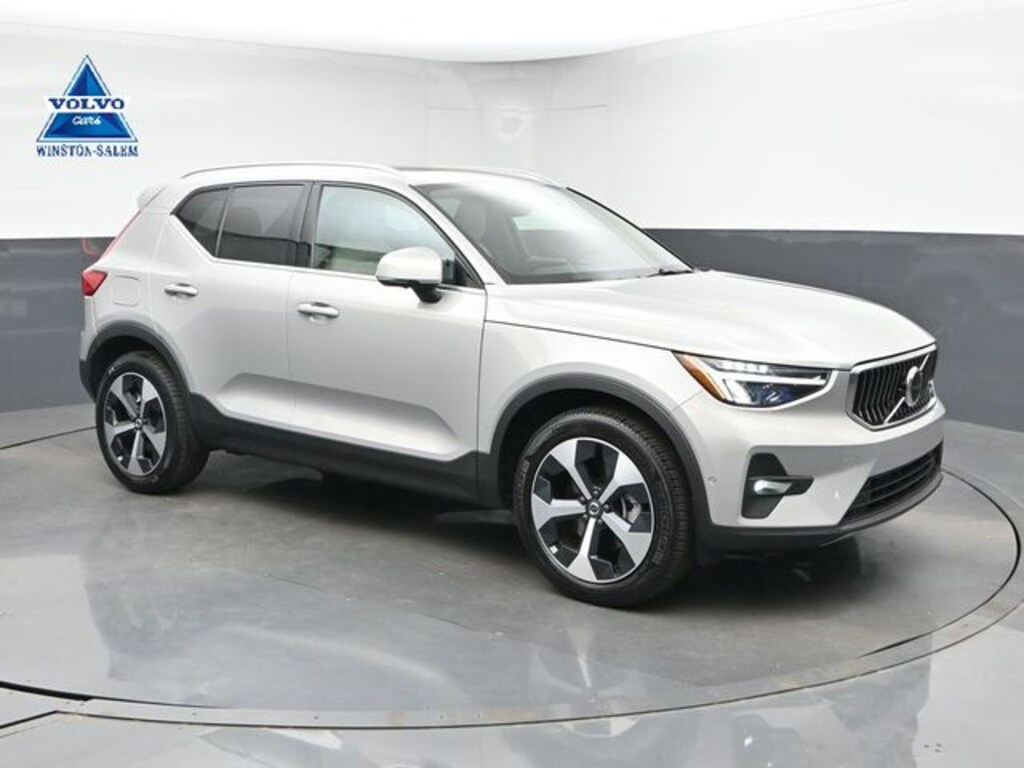 Used 2025 Volvo XC40 B5 Plus Bright Theme SUV