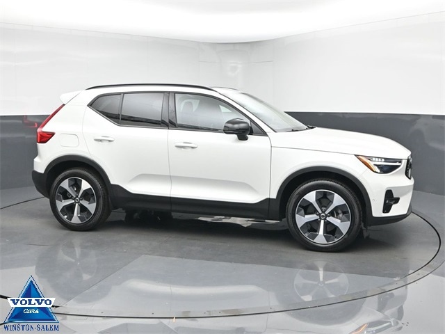 2024 Volvo XC40 Plus